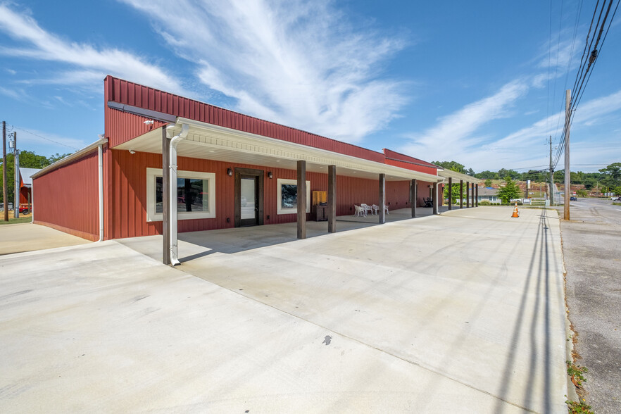 Primary Photo Of 613 N Main St, Piedmont Restaurant For Sale