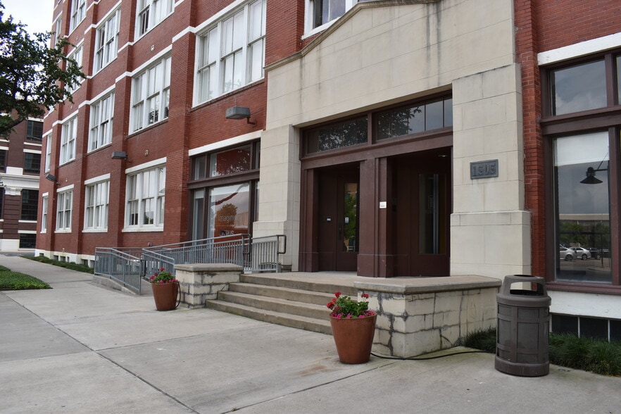 More Photos Of 1505 S Lamar St, Dallas Apartments For Lease