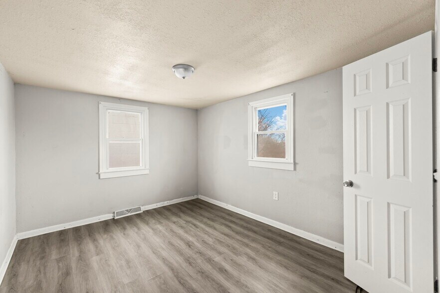 More Photos Of 1012-S S Main St, Culpeper Medical For Sale