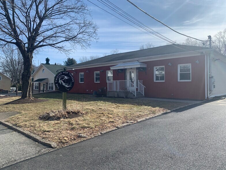 More Photos Of 48 School St, Lincoln Restaurant For Sale