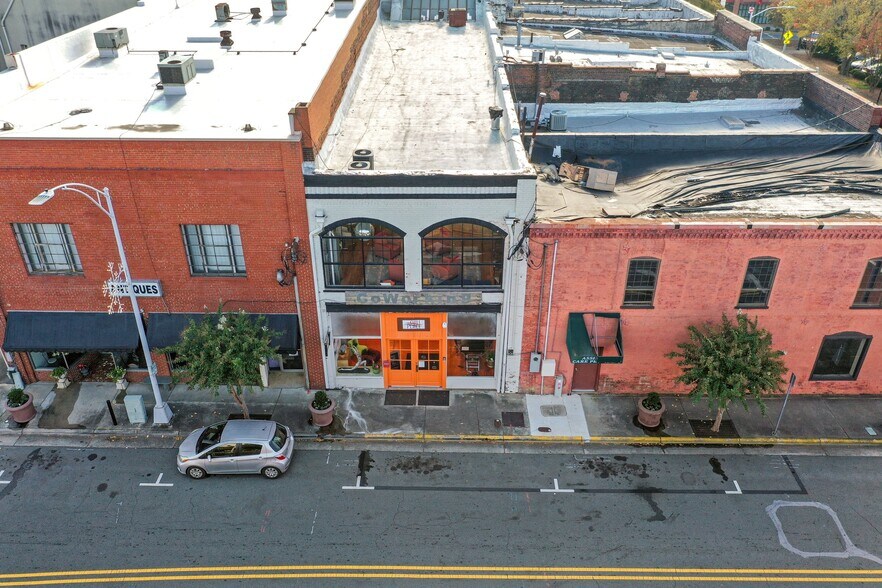 More Photos Of 346 S Worth St, Burlington Office For Sale