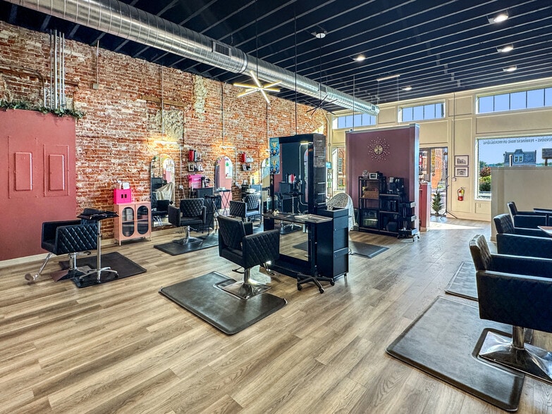 More Photos Of 206 Lafayette St, Washington General Retail For Sale