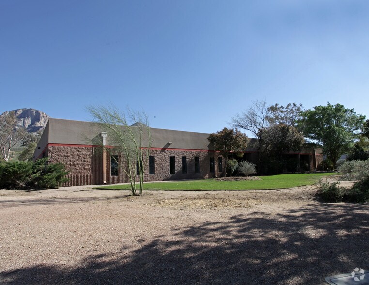 More Photos Of 10940 N Stallard Pl, Oro Valley Light Distribution For Lease
