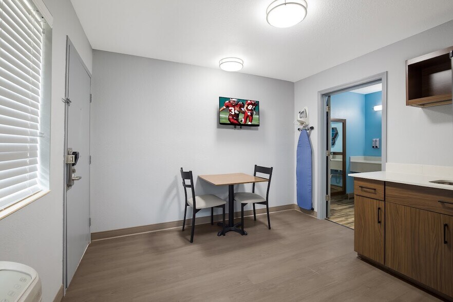 More Photos Of 4407 27th St, Orange Hotel For Sale