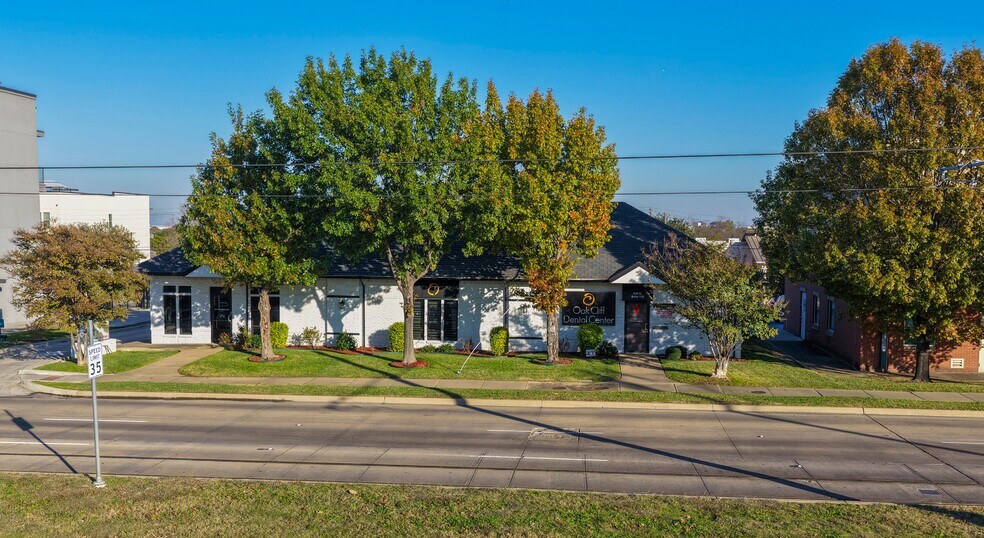 More Photos Of 820 N Zang Blvd, Dallas Medical For Sale