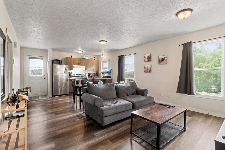 More Photos Of 338 Rue Brooks, Sherbrooke Apartments For Sale