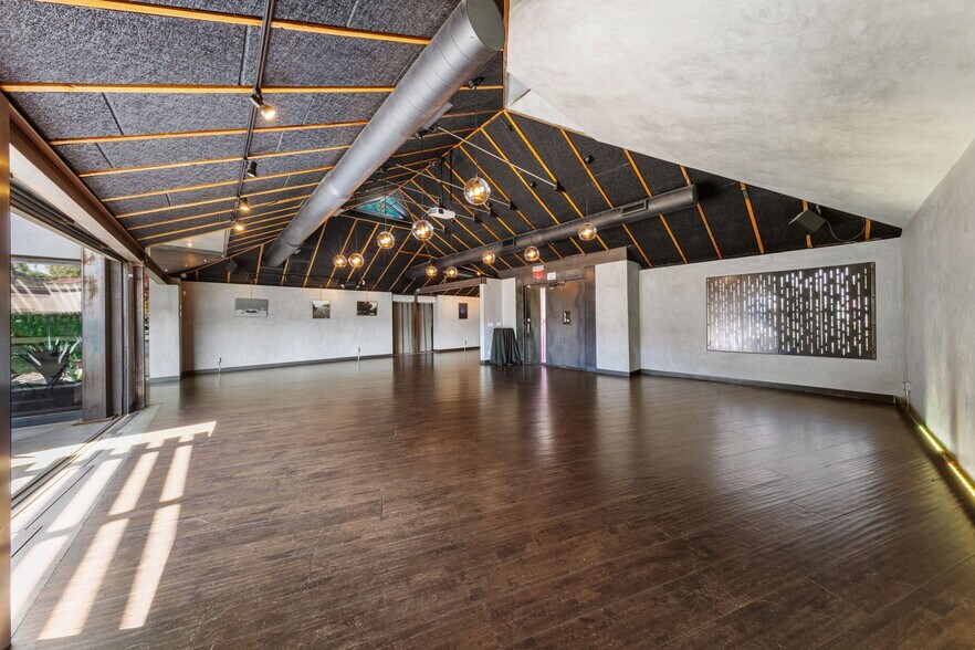 More Photos Of 553 California Ave, Boulder City Restaurant For Sale