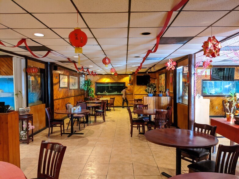 More Photos Of 1224 NE 163rd St, North Miami Beach Storefront Retail Office For Sale