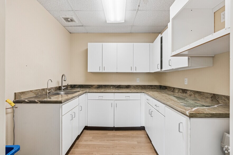 More Photos Of 945-947 Blanco Rd, Salinas Medical For Lease
