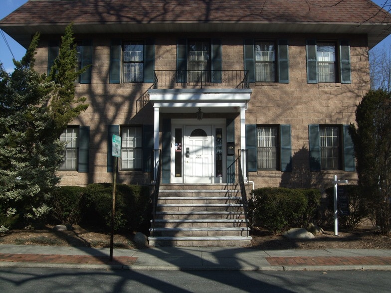 Primary Photo Of 227 1st St, Ho-Ho-Kus Flex For Lease