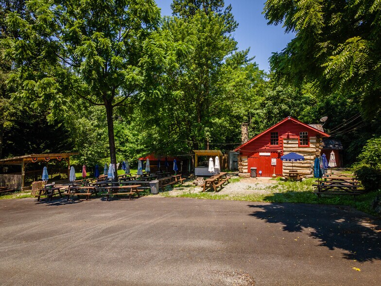 More Photos Of 1332 Susquehanna River Rd, Port Deposit Bar For Sale