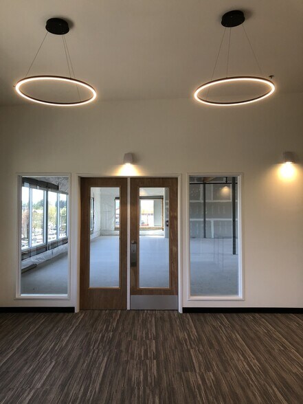 More Photos Of 11350 SW Canyon Rd, Beaverton Storefront Retail Office For Sale