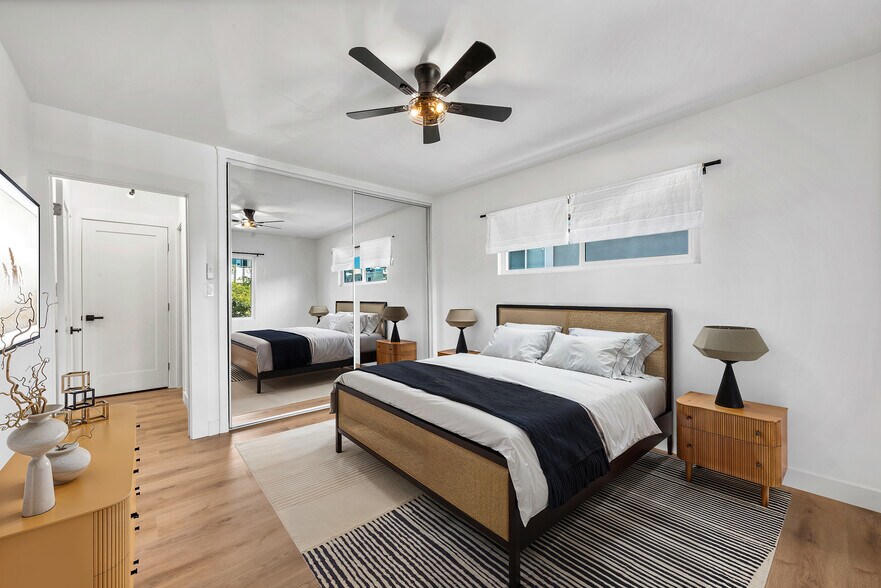 More Photos Of 5642 Lexington Ave, Los Angeles Apartments For Sale
