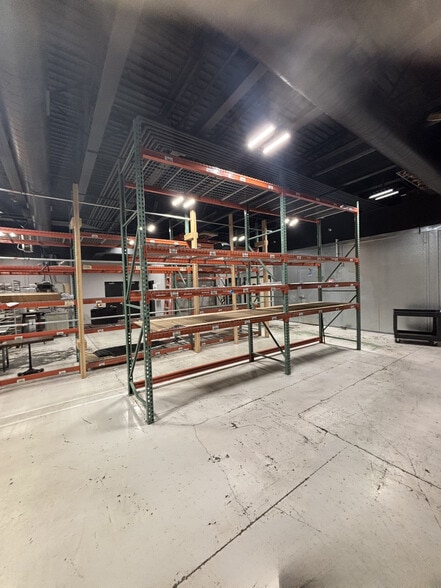 More Photos Of 7142 Lineweaver Rd, Warrenton Light Manufacturing For Lease