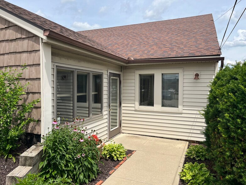 More Photos Of 4222 Oh-43, Kent Office For Sale