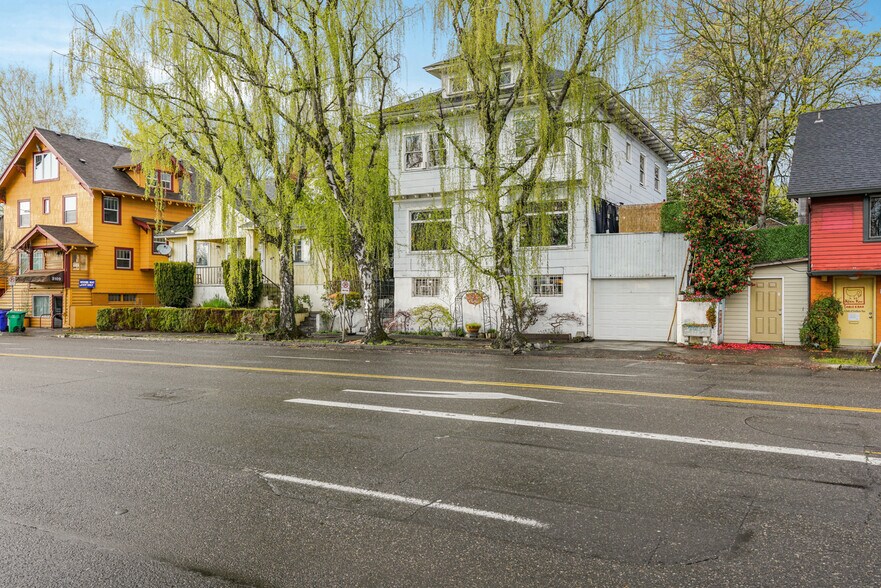 More Photos Of 3123 Ne Broadway St, Portland Storefront Retail Residential For Sale