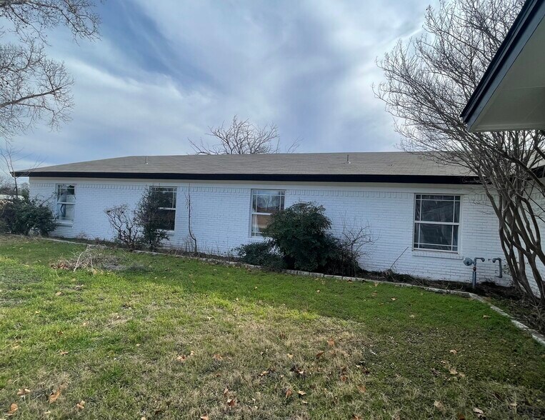 More Photos Of 1405 W Storey St, San Saba Skilled Nursing Facility For Sale