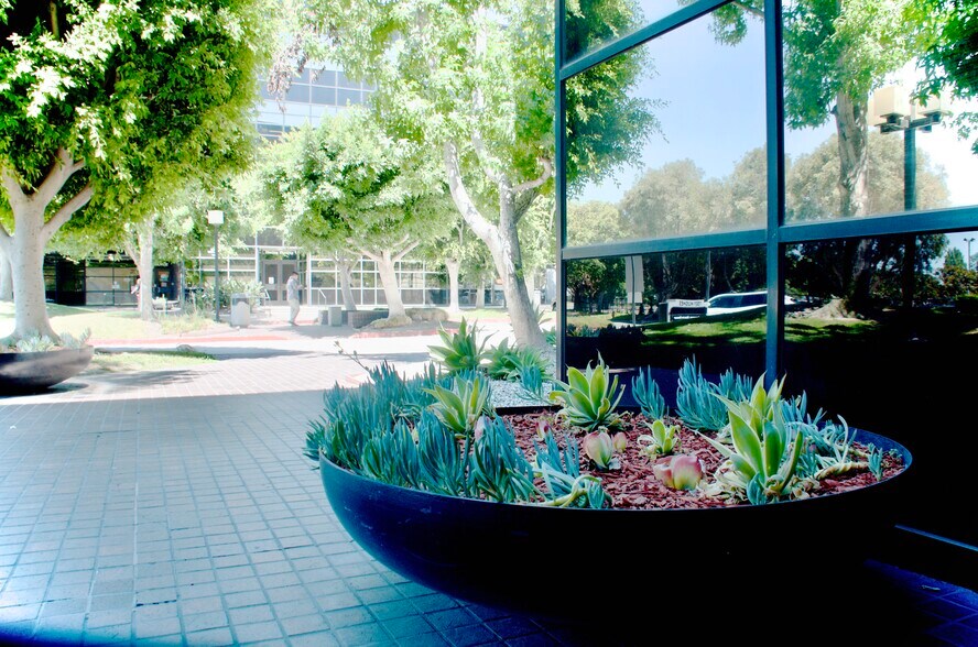 More Photos Of 1501 Hughes Way, Long Beach Office Residential For Lease