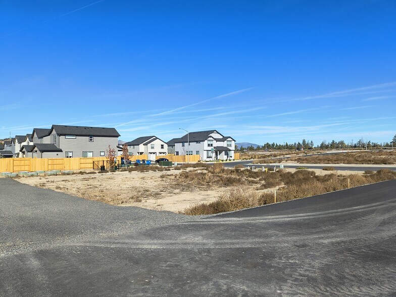 More Photos Of 3237 NW 8th St, Redmond Land For Sale