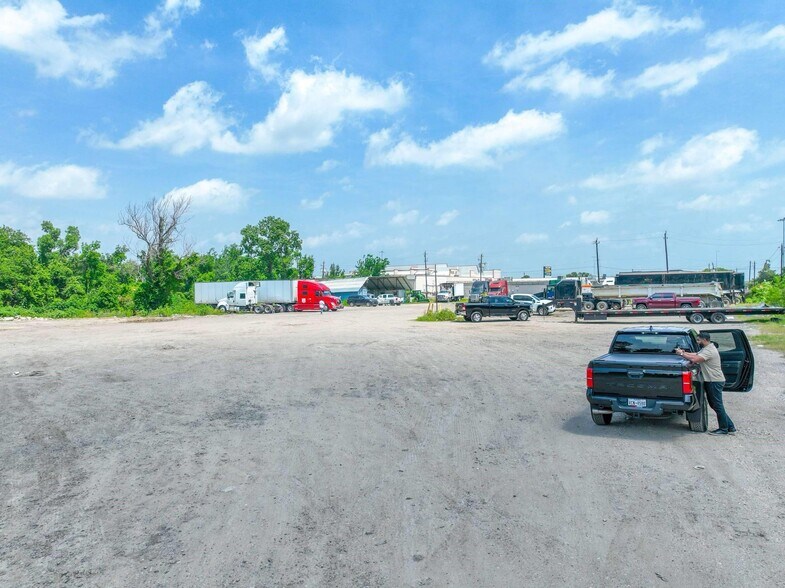 More Photos Of 12110 Market St rd, Houston Land For Sale