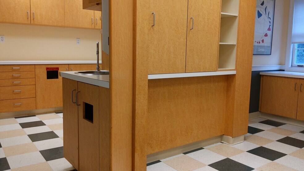 More Photos Of 149 Durham Rd, Madison Coworking Space