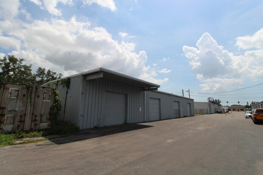 More Photos Of 6023 15th St E, Bradenton Warehouse For Sale