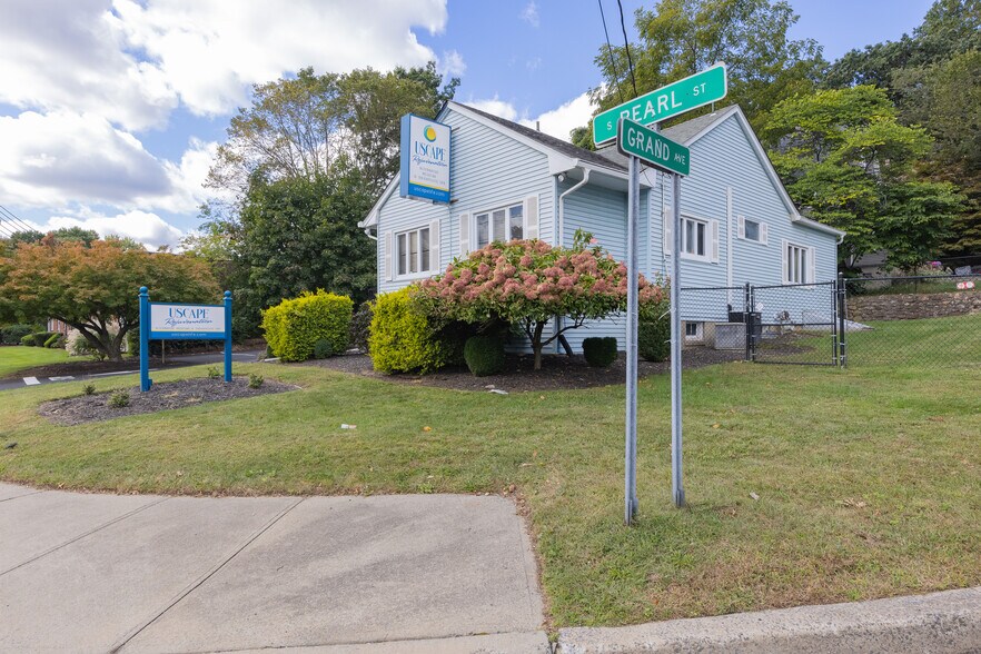 More Photos Of 189 S Pearl St, Pearl River Medical For Sale