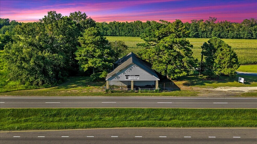 More Photos Of 6640 US Highway 70 W, La Grange Flex For Sale