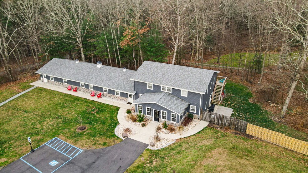 More Photos Of 106 Carr St, Nicholson Assisted Living For Sale