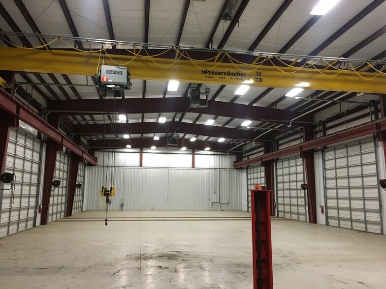 More Photos Of 175 Private Road 7335, De Berry Industrial For Sale