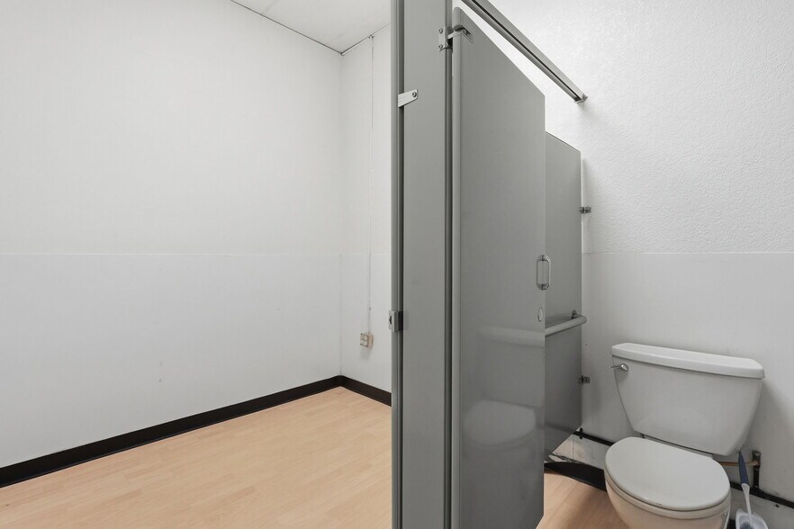 More Photos Of 236 W Coolidge Ave, Coolidge Storefront Retail Residential For Sale