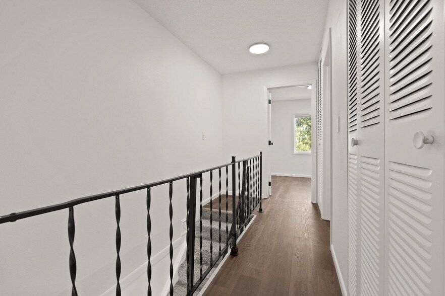 More Photos Of 701 Swan St, West Burlington Multifamily For Sale