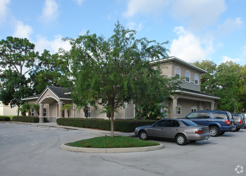 More Photos Of 465 Warren Ave, Longwood Office For Lease