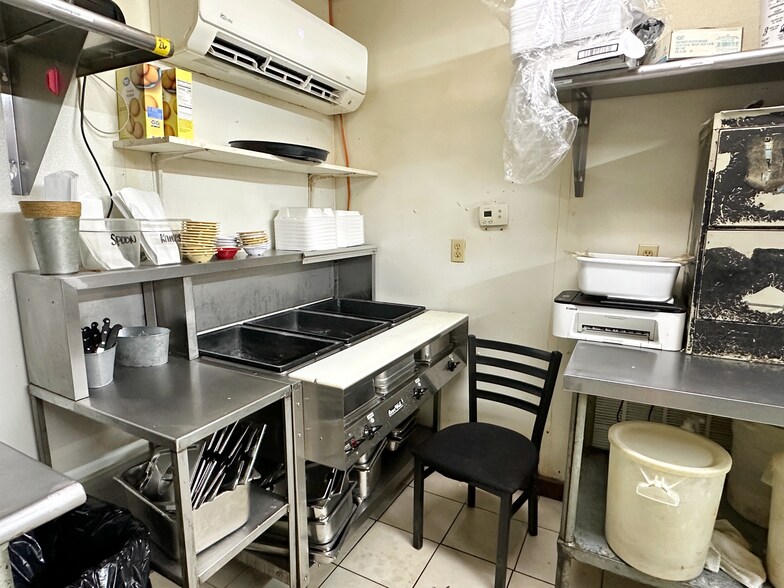 More Photos Of 2989 Hwy 21, Atmore Restaurant For Sale