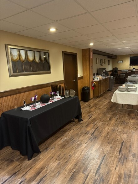 More Photos Of 8390 Seneca Tpke, New Hartford Restaurant For Sale