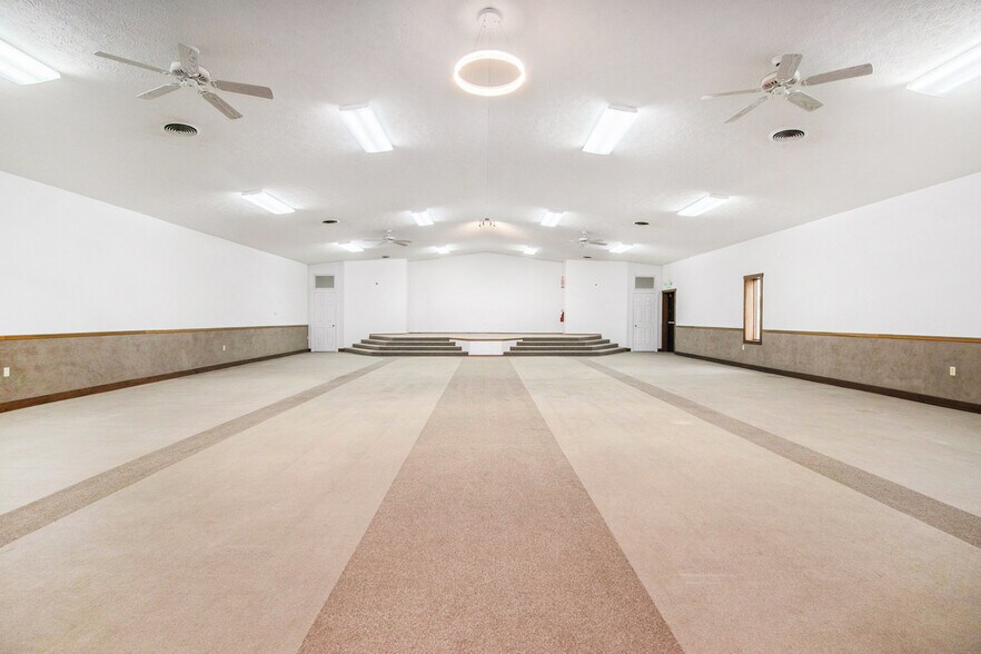 More Photos Of 1002 IN-114, North Manchester Religious Facility For Sale