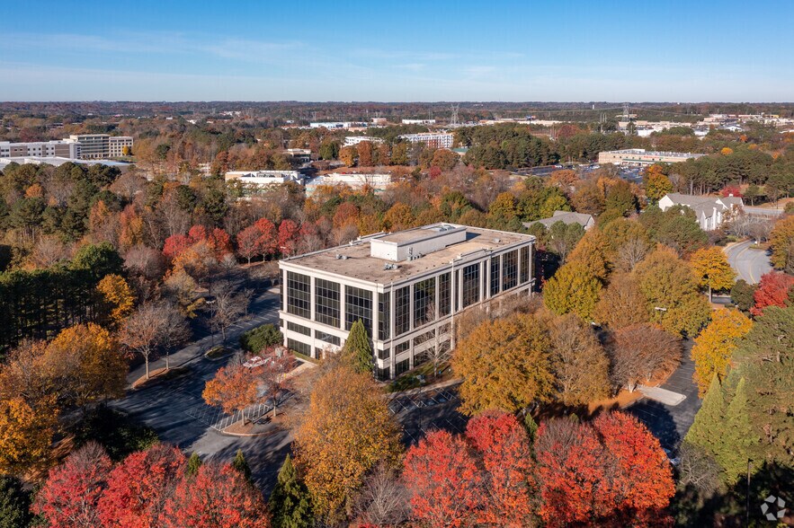 More Photos Of 3805 Crestwood Pky NW, Duluth Unknown For Lease