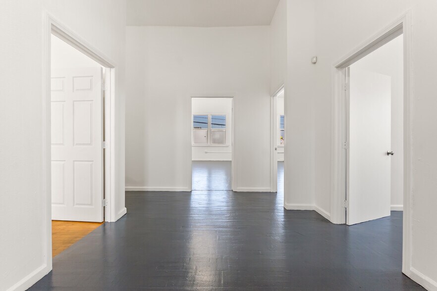 More Photos Of 1101-1125 S La Brea Ave, Inglewood Storefront Retail Office For Lease