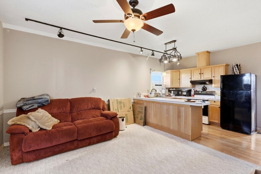 More Photos Of 114 E 2nd St, Newberg Office For Sale