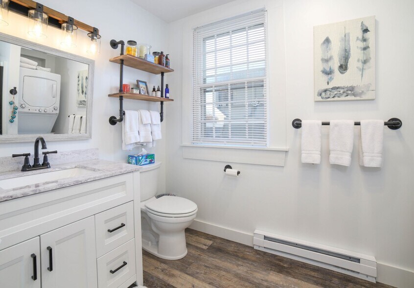 More Photos Of 121-125 Main St, Old Saybrook Storefront Retail Office For Sale