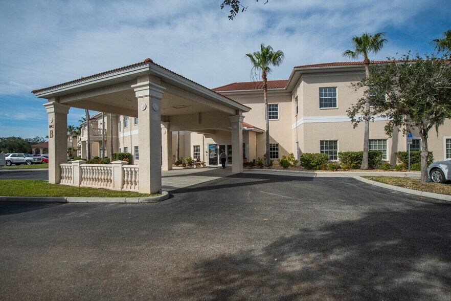 Primary Photo Of 842 Sunset Lake Blvd, Venice Medical For Lease