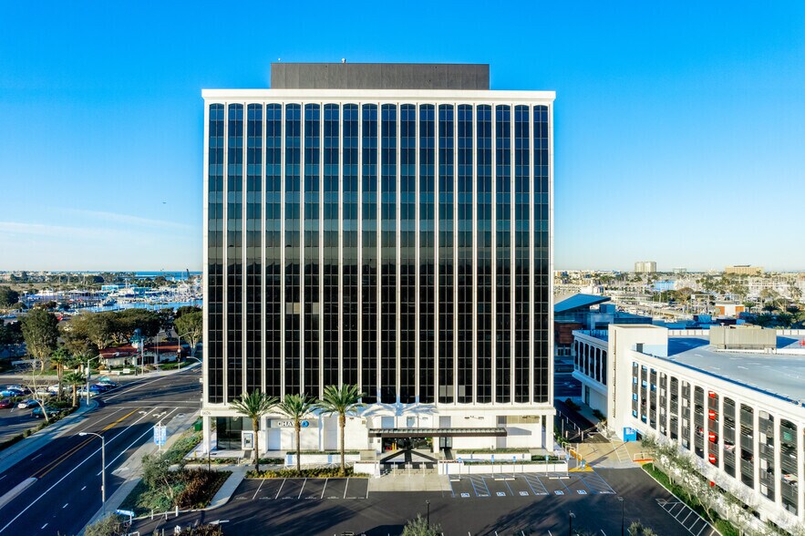 More Photos Of 4676 Admiralty Way, Marina Del Rey Office For Lease