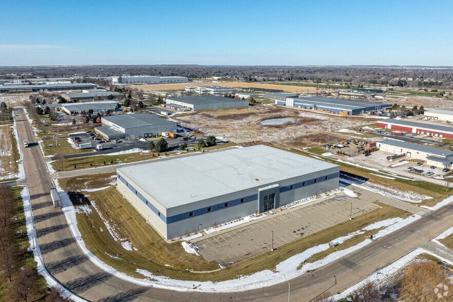 More Photos Of 4245 Capital Cir, Janesville Warehouse For Lease