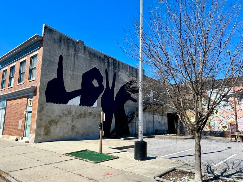 More Photos Of 1138-1140 W Hollins St, Baltimore Storefront Retail Office For Lease