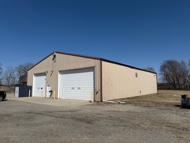 More Photos Of 447 N Old State Road 2, Valparaiso Warehouse For Lease