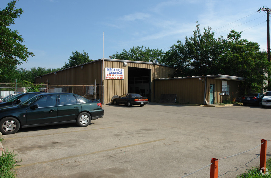 Primary Photo Of 2053 Empire Central Dr, Dallas Warehouse For Sale