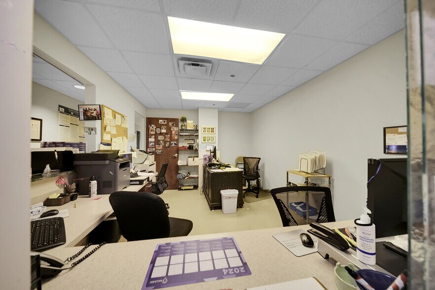 More Photos Of 350 N Pine Island Rd, Plantation Medical For Lease