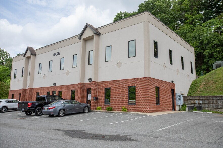 More Photos Of 965 Hartman Run Rd, Morgantown Unknown For Lease