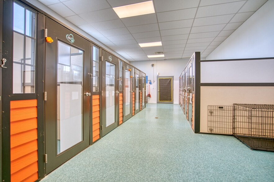 More Photos Of 1651 Skyway Dr, Longmont Warehouse For Sale