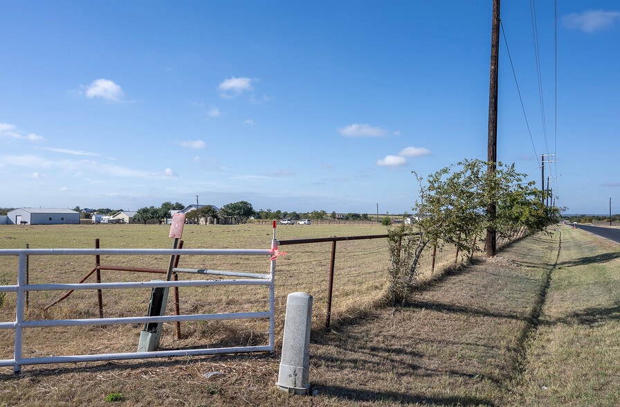 More Photos Of 1833 County Road 305, Jarrell Land For Sale